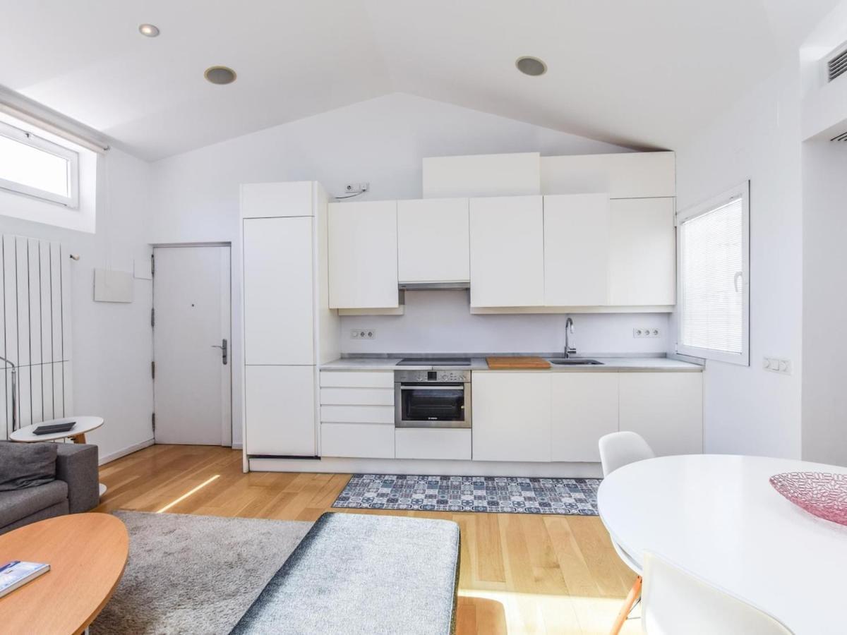 Apartamento De Diseno De Lujo En Lavapies Alquiler Temporal Мадрид Экстерьер фото
